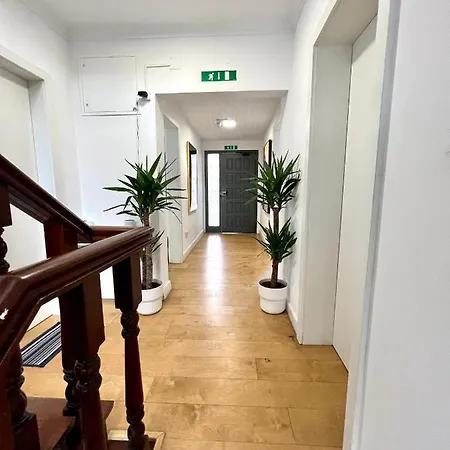 9 - Double Bedroom With Shared Bathroom & Terrace Guest house