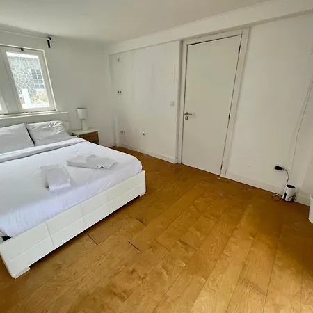 Guest house 9 - Double Bedroom With Shared Bathroom & Terrace