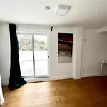Private 9 - Double Bedroom With Private Bathroom & Terrace * Oeiras