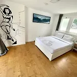 Private 9 - Double Bedroom With Private Bathroom & Terrace * Oeiras