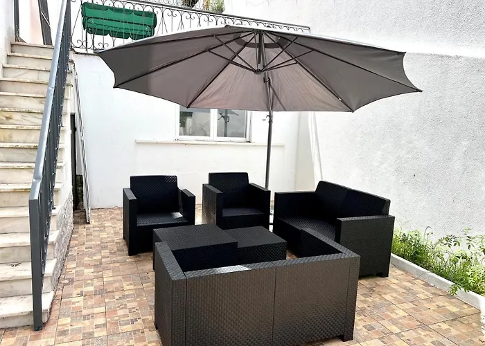 Private 9 - Double Bedroom With Private Bathroom & Terrace בית הארחה אוייראס